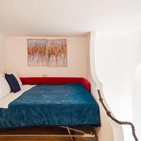 Apartment Caput Mundi